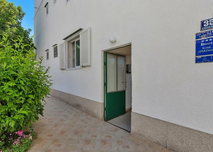 Διαμέρισμα Rita *